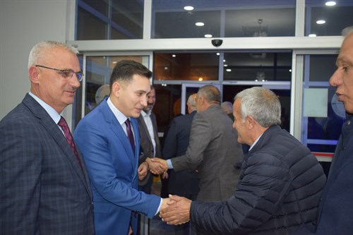 Kaymakamımız Sn. Adem KARATAŞ, İlçe Belediye Başkanı Sn. Ersoy EREN ve önceki dönem ve yeni dönem Mahalle Muhtarlarımız ile iftar yemeğinde buluştu.